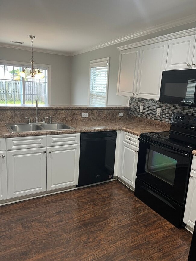 1621 Royal Pine Ct in Leland, NC - Building Photo - Building Photo