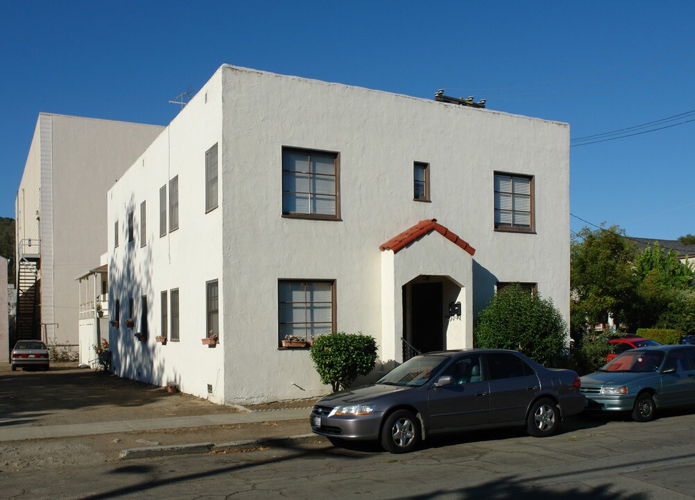 1000 Ferry St in Martinez, CA - Building Photo