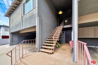 11563 Nebraska Ave-Unit -3 in Los Angeles, CA - Foto de edificio - Building Photo