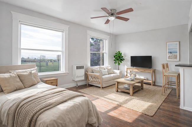property at 692 Valencia St