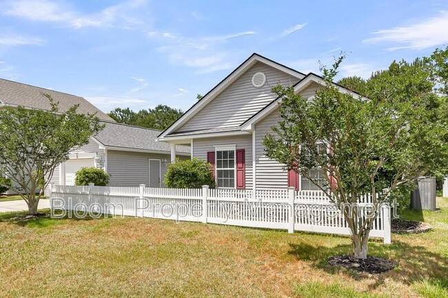 317 Savannah River Dr in Summerville, SC - Building Photo - Building Photo