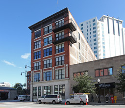 Skyline Loft in Chicago, IL - Building Photo - Building Photo