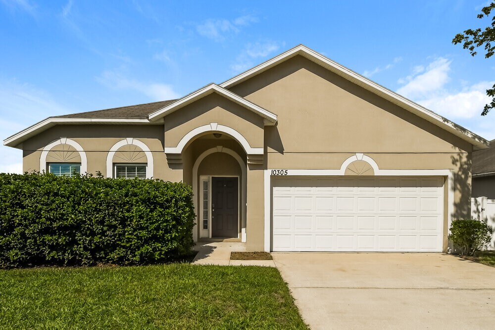 10305 Magnolia Hills Dr in Jacksonville, FL - Building Photo