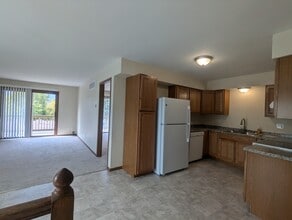 3351 S 113th St in West Allis, WI - Foto de edificio - Building Photo