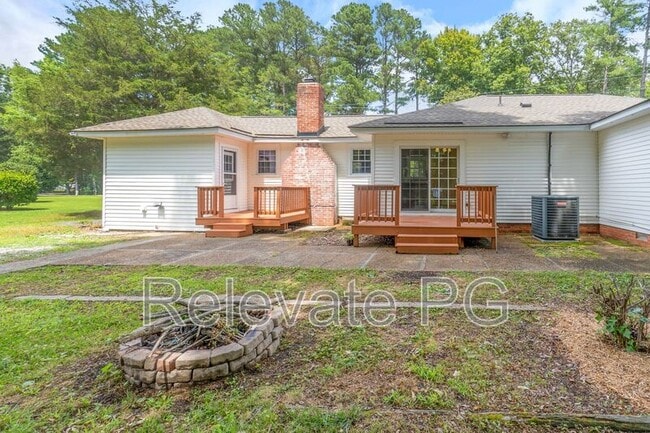 8000 Curtis Rd in West Point, VA - Building Photo - Building Photo