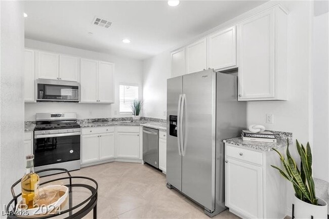 96 Mosso Niente Pl in Henderson, NV - Building Photo - Building Photo