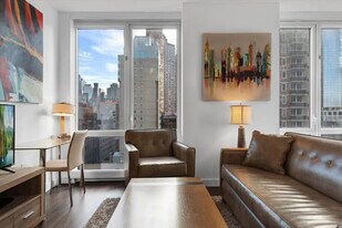 605 W 42nd St in New York, NY - Building Photo