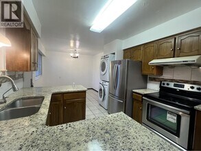 6642 Fulton Ave in Burnaby, BC - Building Photo - Building Photo