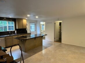 16220 Greenwood Ln in Monte Sereno, CA - Building Photo - Building Photo