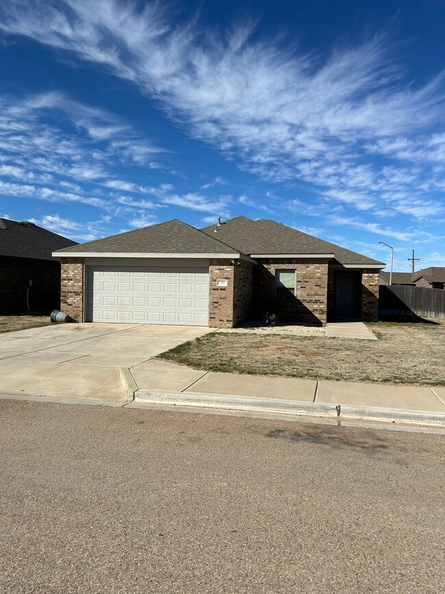 720 Hillshire Ave in Wolfforth, TX - Building Photo - Building Photo
