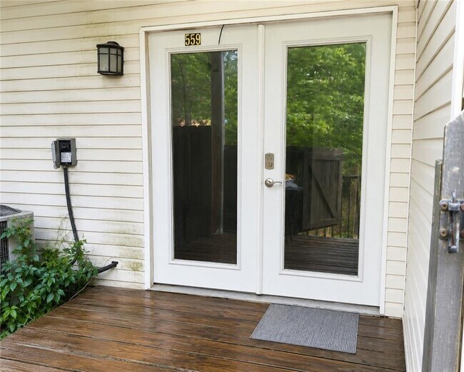 property at 559 Northridge Crossing Dr
