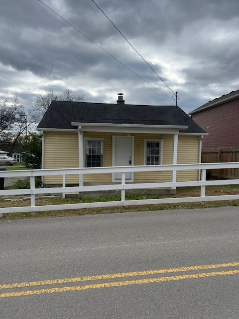 206 W Forrest Ave in Lebanon, TN - Building Photo