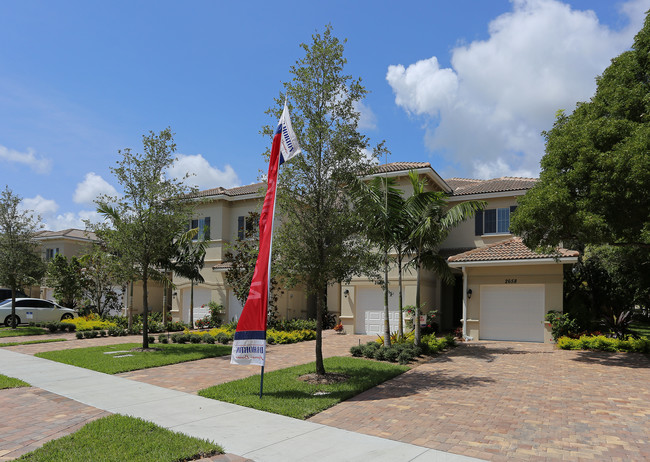 Heritage Landing in Delray Beach, FL - Building Photo - Building Photo