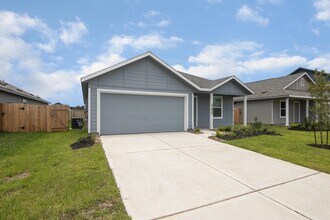 25653 Rose Creek Dr in Cleveland, TX - Building Photo - Building Photo