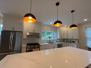 98 Sharon St in Medford, MA - Building Photo - Building Photo