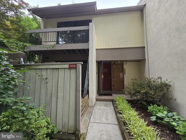 property at 11721 Newbridge Ct