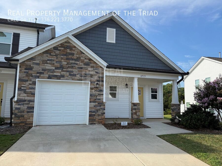 4915 Cannon Crossing Wy in Greensboro, NC - Building Photo
