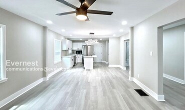 1515 Jonesboro Rd SE in Atlanta, GA - Building Photo - Building Photo