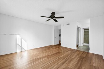 3150 NW 42nd Ave in Coconut Creek, FL - Foto de edificio - Building Photo