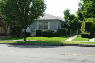 563-569 E Providencia Ave in Burbank, CA - Building Photo - Building Photo