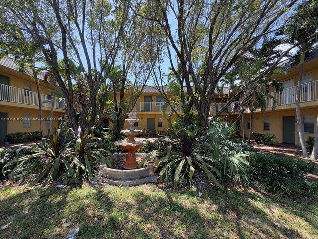 property at 4051 N Dixie Hwy