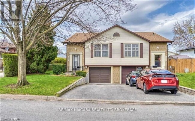 253 St Augustine Dr