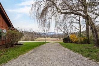 2859 Hannah Ford Rd in Brevard, NC - Building Photo - Building Photo