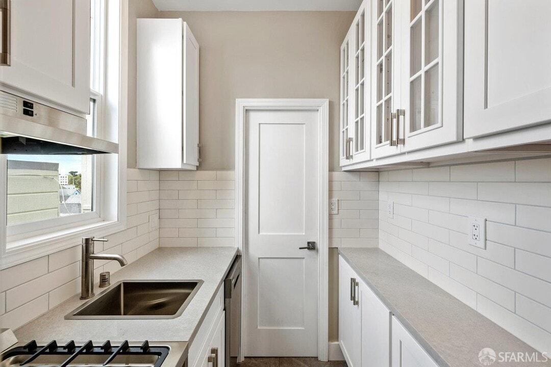 370 Frederick St in San Francisco, CA - Building Photo