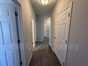 7427 S Walnut Ave in Broken Arrow, OK - Building Photo - Building Photo
