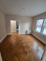 51-23 47th St in Queens, NY - Building Photo