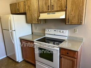 7708 Gulf Ct in Temple Terrace, FL - Building Photo - Building Photo