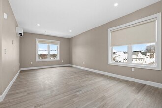 5 Washington Ave, Unit 503 in Revere, MA - Building Photo - Building Photo