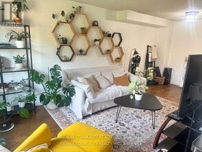 14 Blacksmith Ln in Whitby, ON - Building Photo - Building Photo