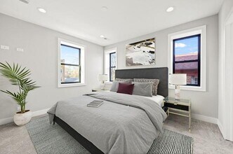6223 N Albany Ave in Chicago, IL - Building Photo - Building Photo