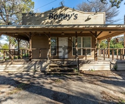 113 County Rd 1604 in Clifton, TX - Building Photo