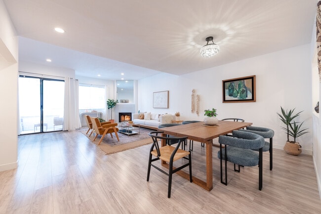 839 Larrabee St, Unit 6 in West Hollywood, CA - Building Photo - Building Photo