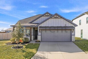 7063 Sycamore Pass in San Antonio, TX - Building Photo