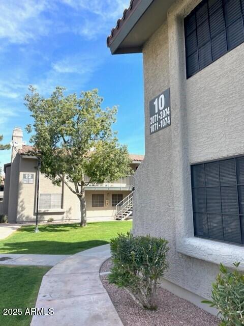 property at 533 W Guadalupe Rd