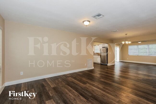 231 SW 71st Terrace in Pembroke Pines, FL - Foto de edificio - Building Photo