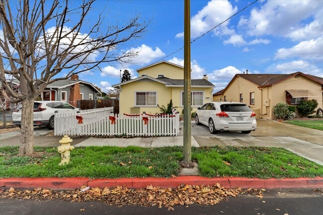 property at 646 N 15th St