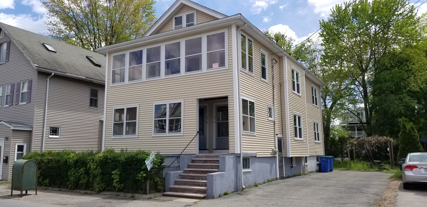 35 Grant Ave, Unit 2 in Belmont, MA - Building Photo