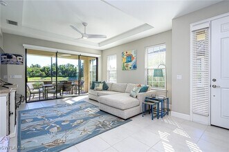 8110 Calle Canovas St, Unit 933 2nd Floor in Naples, FL - Building Photo - Building Photo