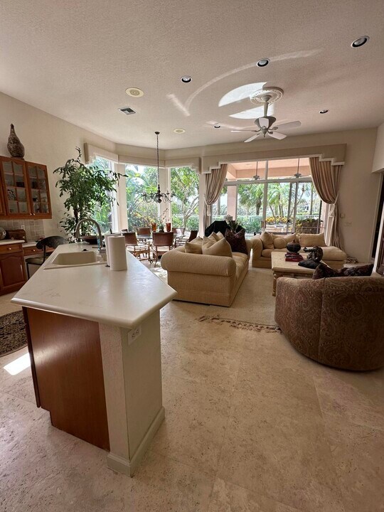 16131 Vía Monteverde in Delray Beach, FL - Building Photo