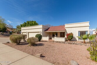 15602 N 19th St in Phoenix, AZ - Building Photo - Building Photo
