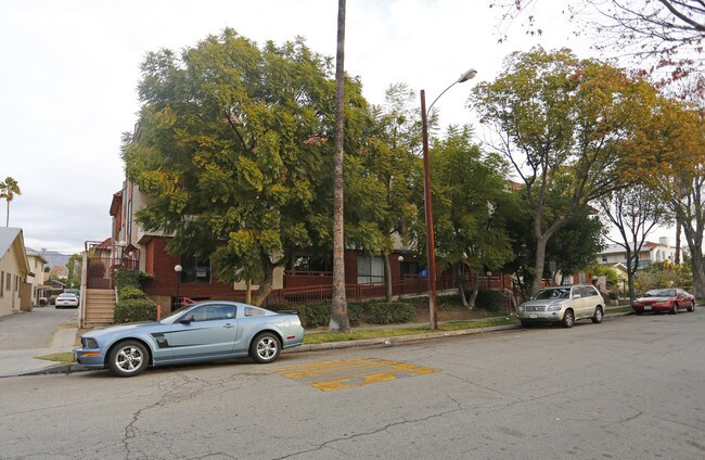 409 W Lomita Ave in Glendale, CA - Foto de edificio - Building Photo