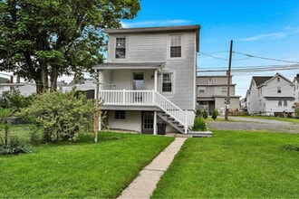 137 E Summit St in Summit Hill, PA - Building Photo - Building Photo