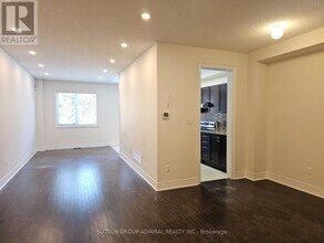 63 Collin Ct in Richmond Hill, ON - Building Photo - Building Photo