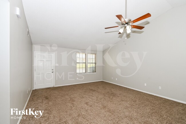 5765 Ashridge Pl in Memphis, TN - Building Photo - Building Photo