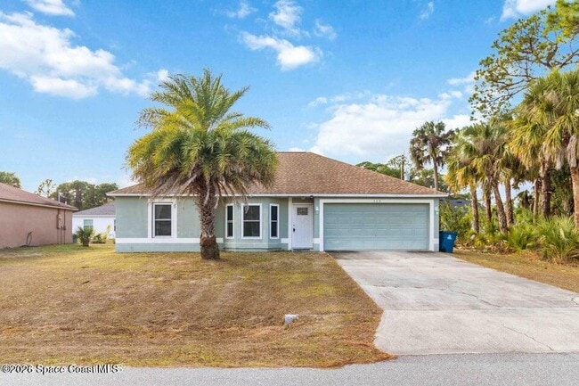 308 Tamarind Cir NW in Palm Bay, FL - Building Photo - Building Photo
