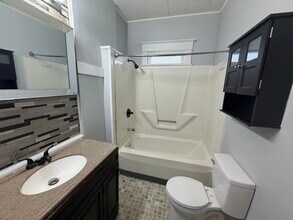 115 E Conron Ave in Danville, IL - Building Photo - Building Photo